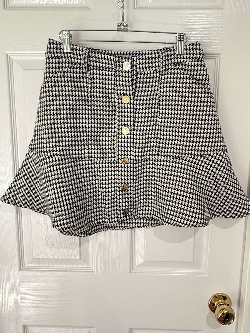 Draper James Black & White Houndstooth Ruffle Hem Skirt